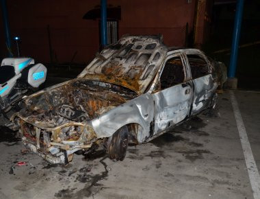 Πάτρα: Εκ νέου σύλληψη 32χρονου για τους... «πολύκροτους» εμπρησμούς οχημάτων